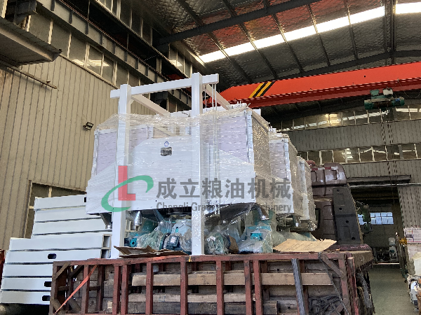 新疆日產(chǎn)30噸玉米加工設備，廠家發(fā)貨中